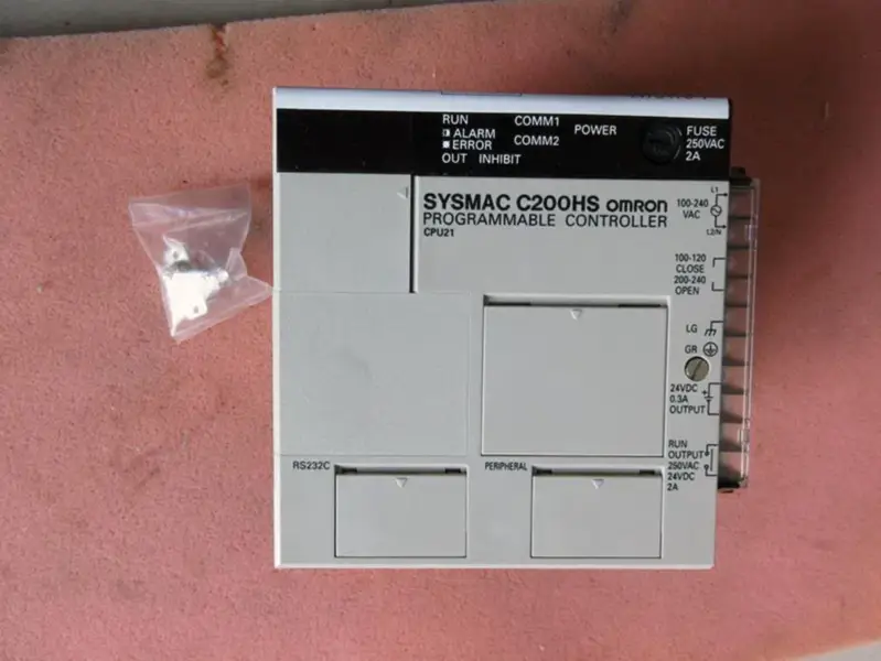 OMRON C200HS-CPU21-D