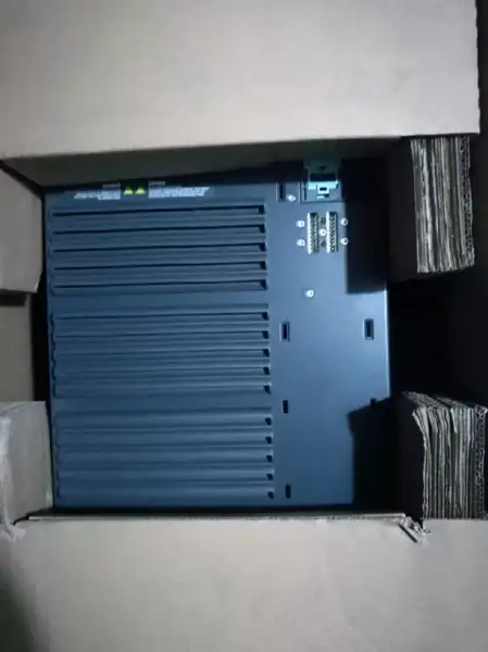 Siemens Wechselrichter 6SL3 040-0NB00-0AA0 6SL30400NB000AA0