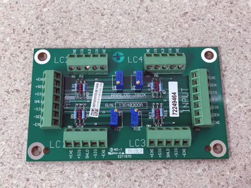 Analoge JBox 13640300A