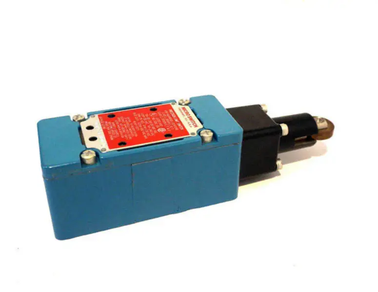 MIKROSCHALTER 105ML1-E1