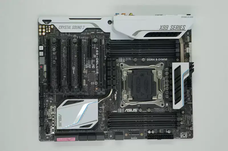 Asus X99-DELUXE Mainboard