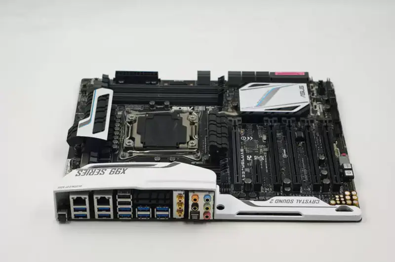 Asus X99-DELUXE Mainboard
