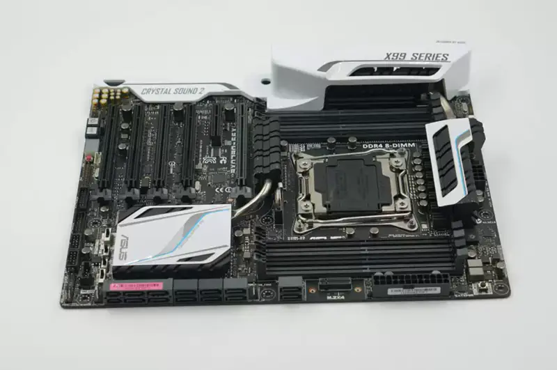 Asus X99-DELUXE Mainboard
