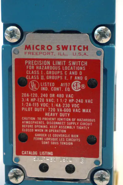MIKROSCHALTER 5ML1-E1