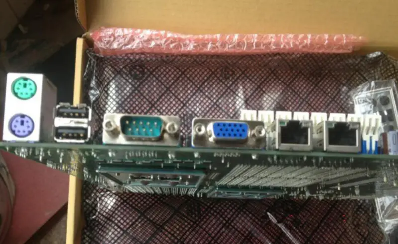 Asus KFN4-D16/SAS Hauptplatine