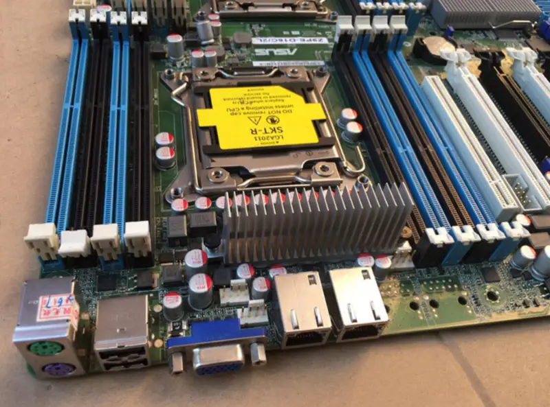 Asus Z9PE-D16C/2L LGA 2011 Server-Motherboard