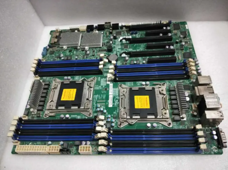 SuperMicro X9DA7 Server-Motherboard