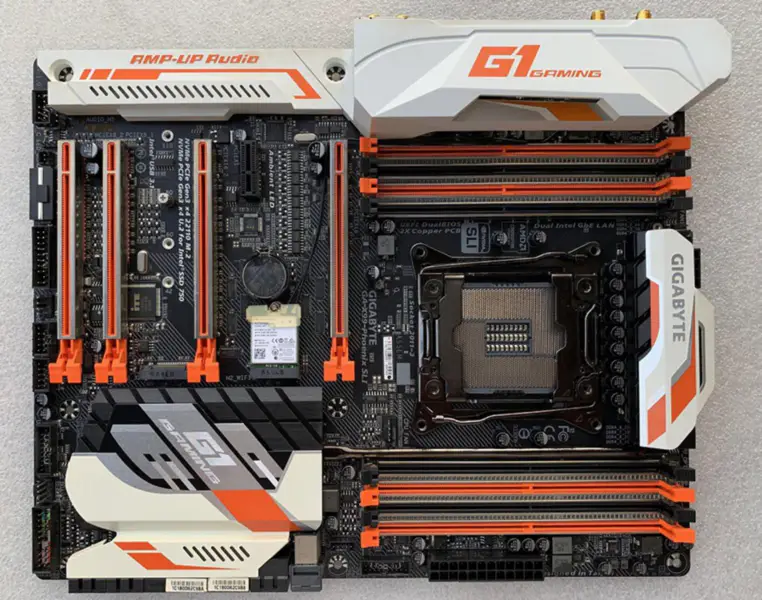 Gigabyte GA-X99-Phoenix SLI-Motherboard LGA 2011-V3