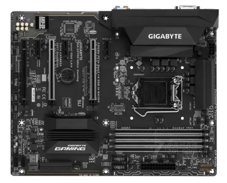 Gigabyte Z270X-Ultra Gaming-Motherboard LGA1151 DDR4