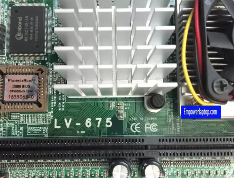 COMMELL LV-675 MiniITX-Industrie-Motherboard