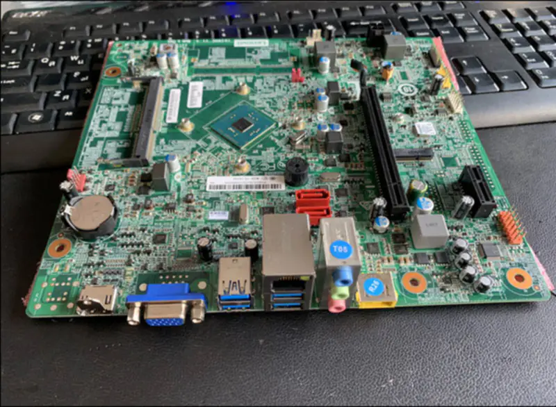 Lenovo 00XK192 H3010 D5010 ATX-Motherboard