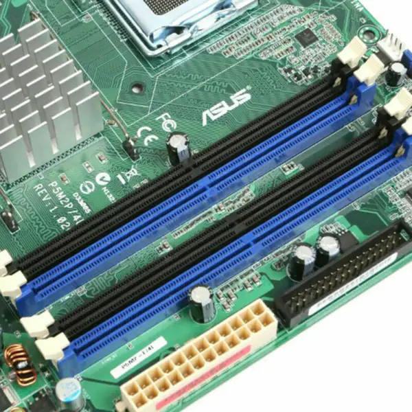 Asus P5M2-E4L Hauptplatine