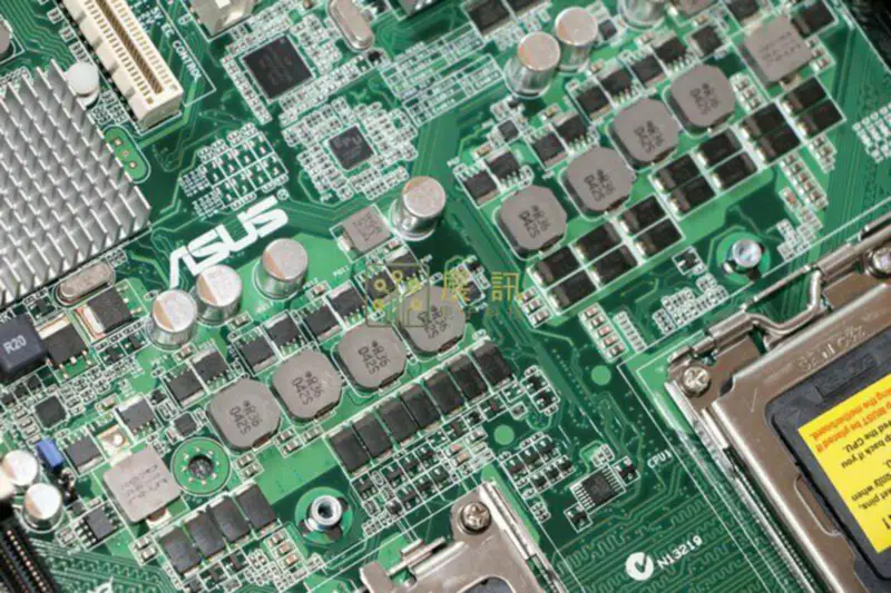 Asus KCMR-D12 Hauptplatine
