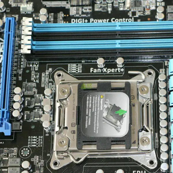 Asus P9X79LE Hauptplatine