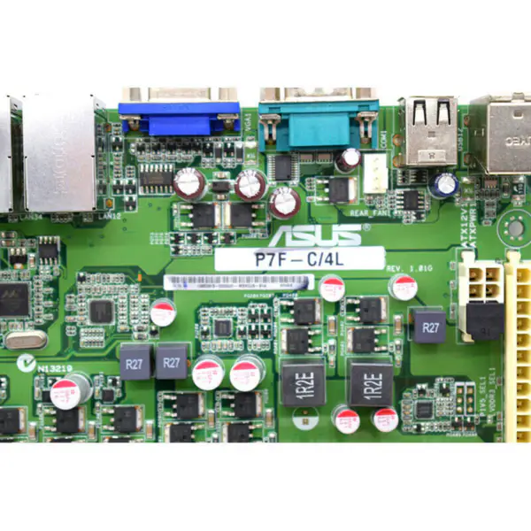 Asus P7F-C4L Hauptplatine