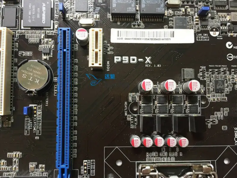 Asus P9D-X Hauptplatine