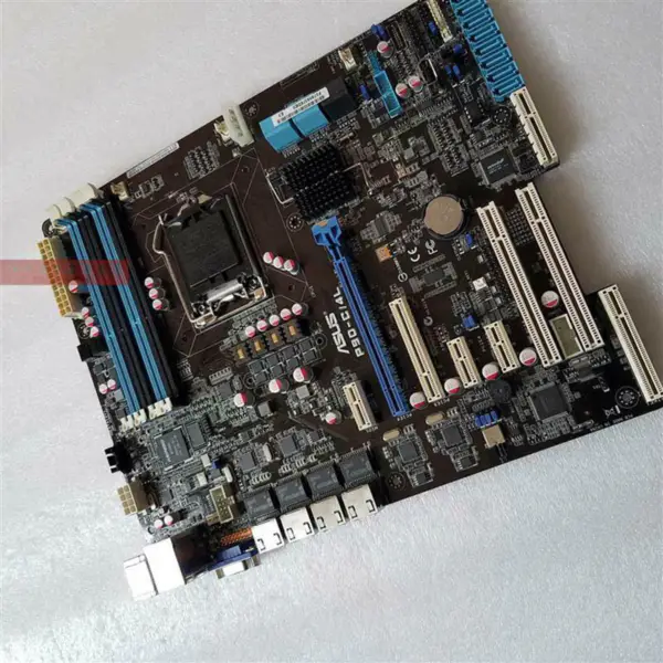 Asus P9D-C/4L Hauptplatine