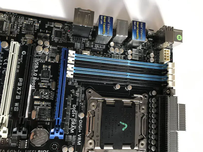 Asus P9X79WS Hauptplatine
