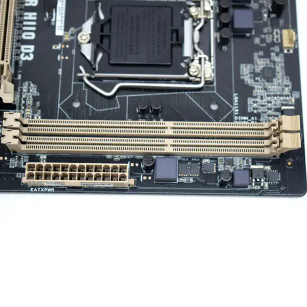 Asus TROOPERH110D3 Hauptplatine