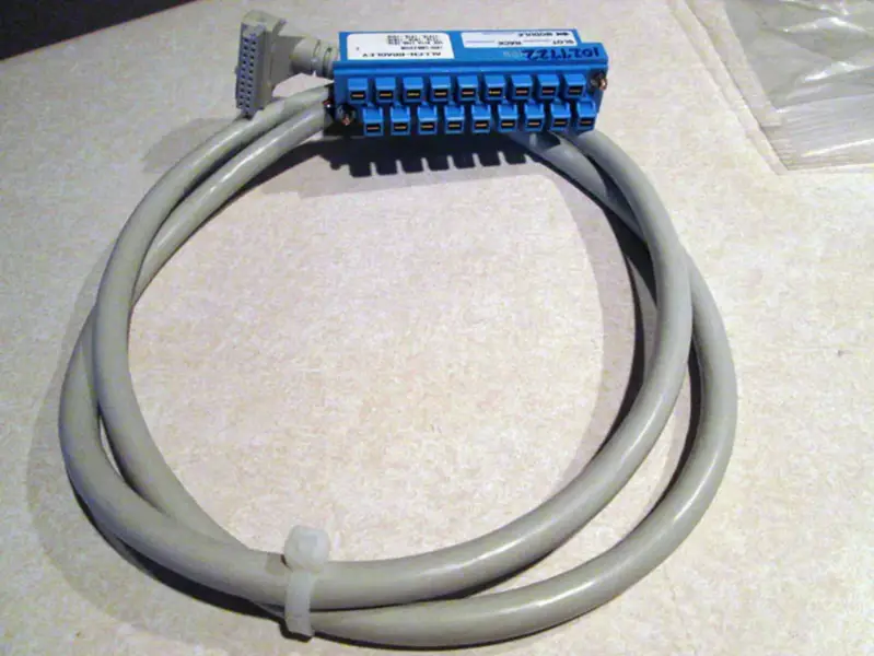 Allen-Bradley 1492-KABEL010B