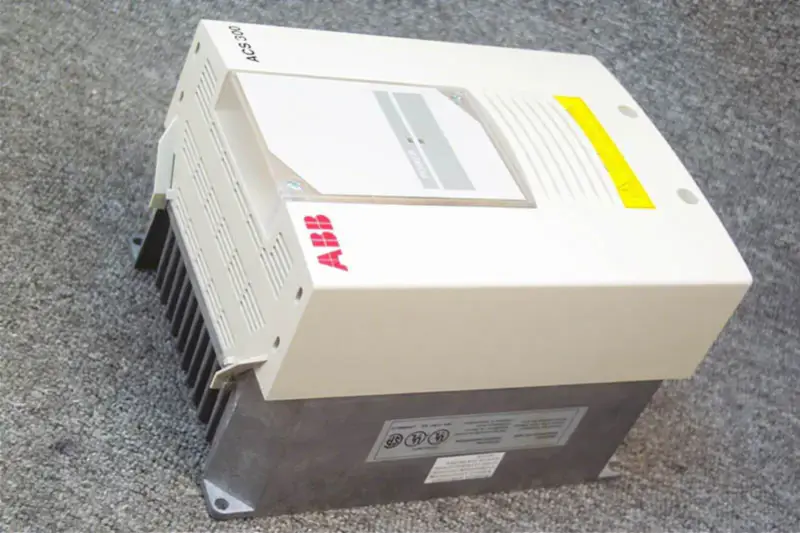 ABB ACS 300,ACS301-2P7-3 Wechselrichter NEW NOT IN BOX ACS301-2P7-3