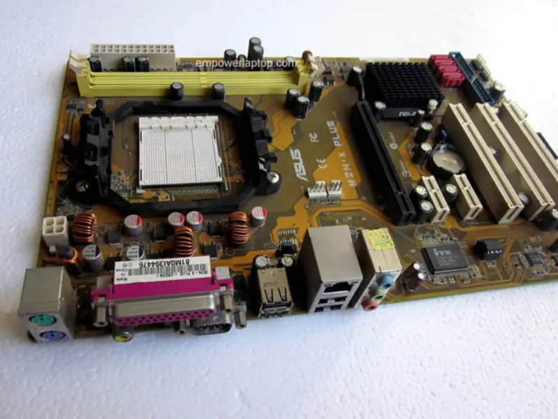 Asus M2N-X PLUS AM2+ Hauptplatine