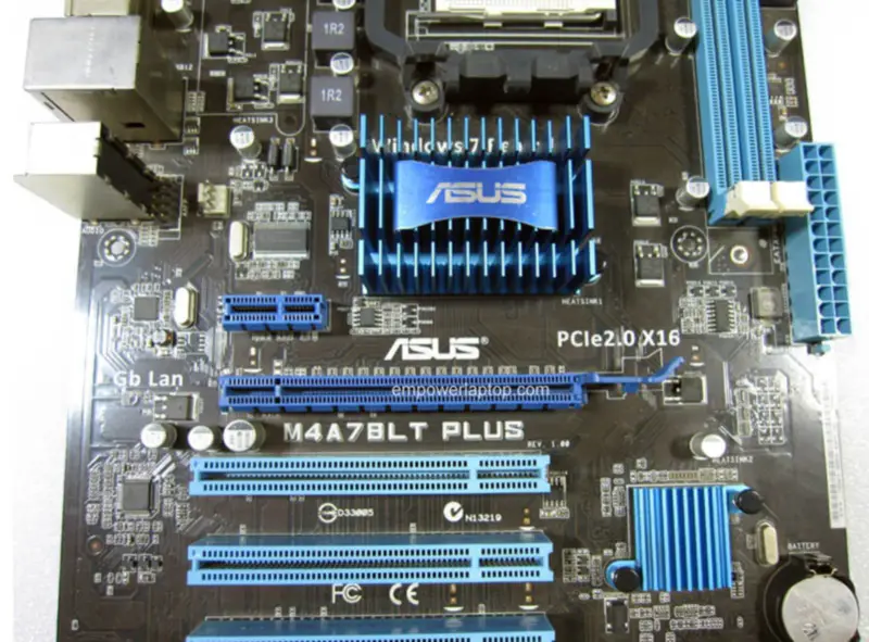 Asus M4A78LT PLUS AM3-Motherboard