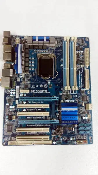 Gigabyte GA-P55-UD3R LGA 1156 P55-UD3R SATAII P55 Hauptplatine