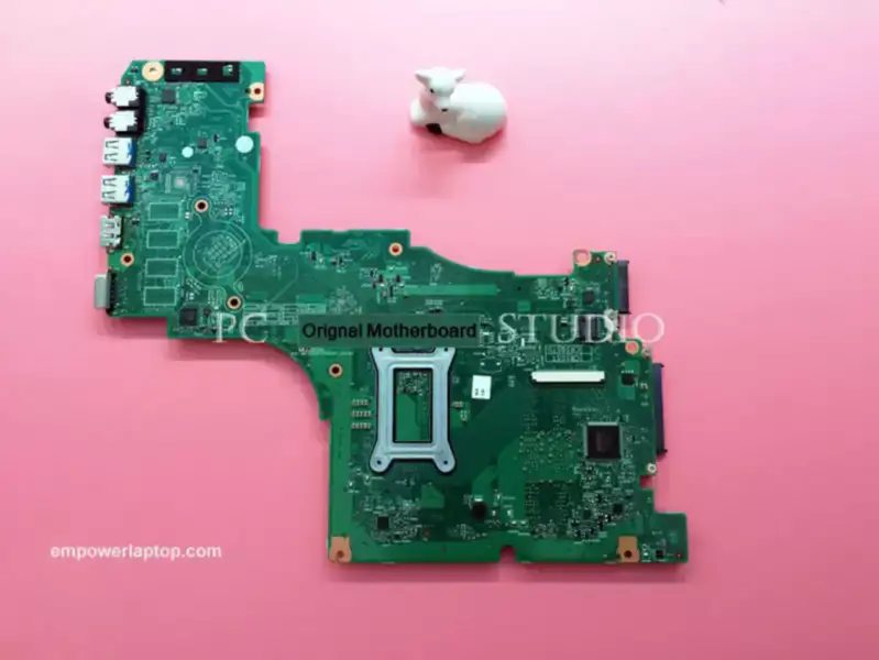 Toshiba Hauptplatine V000318210 6050A2556501 L55 L55-A mit I3-4010 1,7 GHz