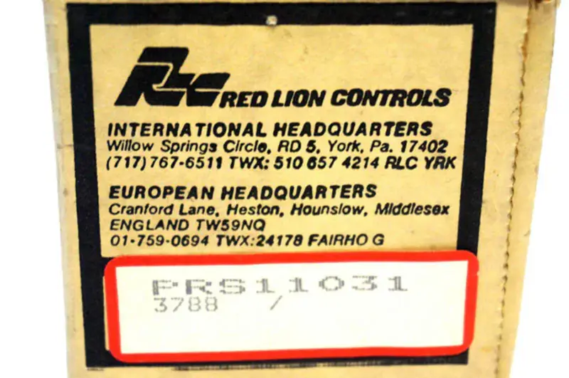ROTER LÖWE STEUERT PRS11031