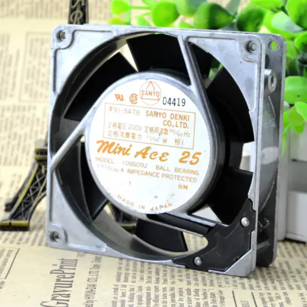 Sanyo 109S092 200V 11/10W 0,07/0,06A 90*90*25MM Lüfter