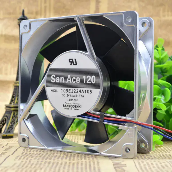 Sanyo 109E1224A105 24V 0.37A 12cm 12038 Lüfter