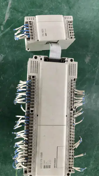 PLC FX-80MR-ES/UL