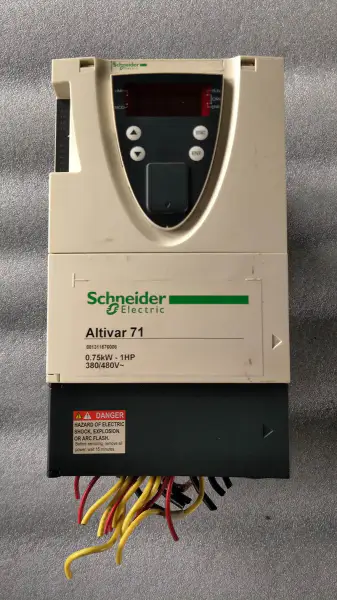 Schneider 71 Serie ATV71H075N4Z 0.75KW 380V