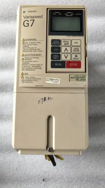 YASKAWA G7 Serie CIMR-G7B42P2 2.2KW 380V