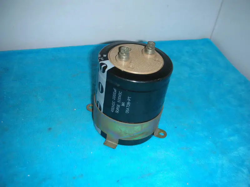 ÜBERSPANNUNG 450VDC 2200UF
