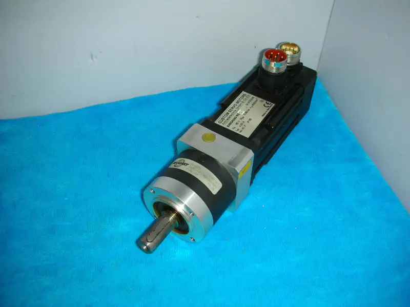 KUNDENSPEZIFISCHE SERVOMOTOREN S480A060R0G1