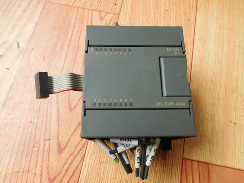 Siemens SPS 6ES7 221-1BH22-0XA0
