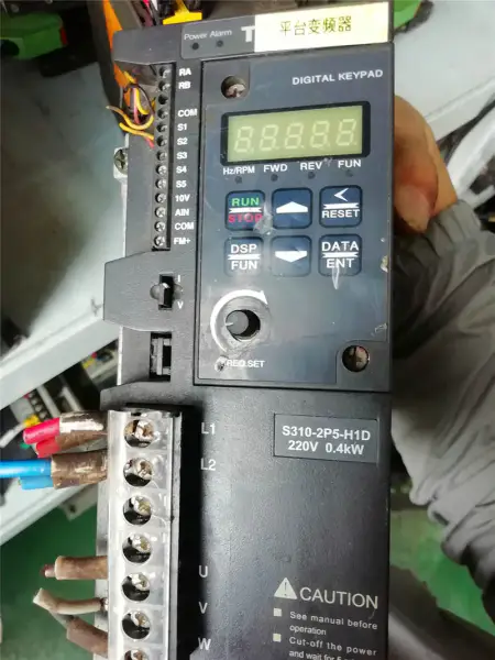 TECO T-UMRICHTER400W S310-2P5-H1D 0,4KW 220V