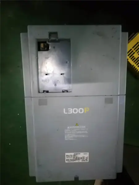 HITACHI L300P Serie L300P-220HFE2 22KW 380V