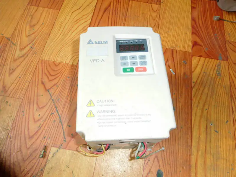 VFD007A21A 220V 0,75KW Dreieck