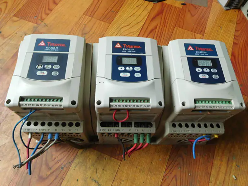 T-UMRICHTER E2-202-H 1,5KW 220V