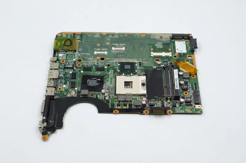 HP Plavilion DV7-3000 DV7T-3000 605698-001 DA0UP6MB6F0 GT320M Hauptplatine