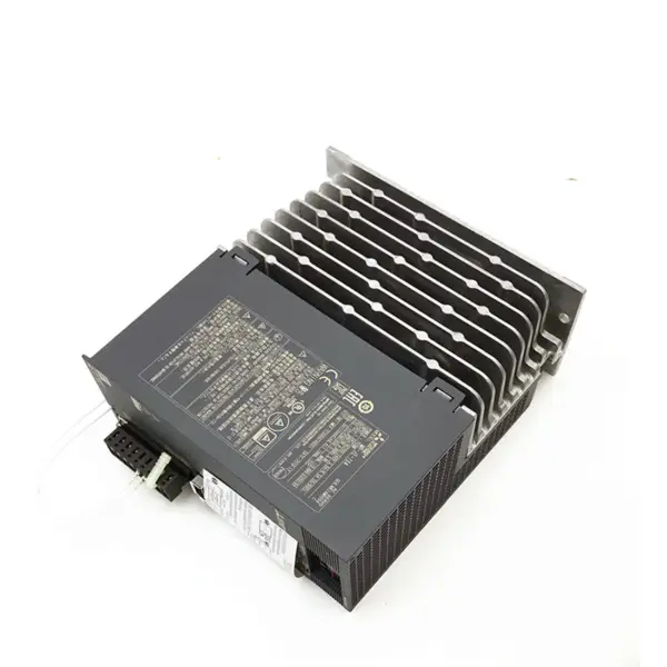 Mitsubishi MR-JE MR-JE-70-A Servo-Treiber MR-JE-70 MR-JR-A MR-JE-70A
