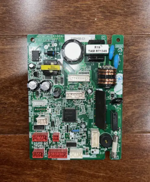 Fujitsu 9708716015 1007HSE-C1 K10CH-C-A(01-02) Klimageräteplatine