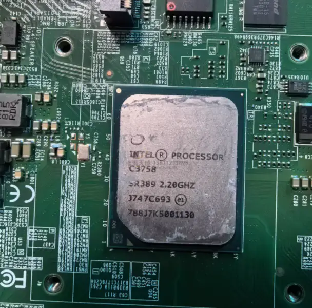 Supermicro A2SDi-8C-HLN4F Hauptplatine