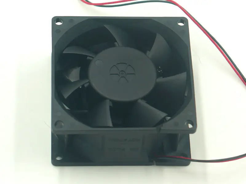 ADDA AD0812UB-F71 Lüfter
