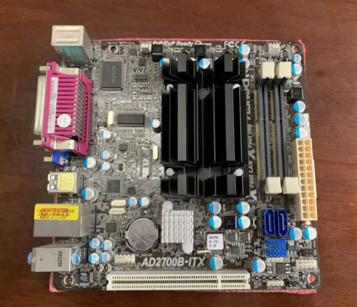 Asrock AD2700B-ITX-Motherboard