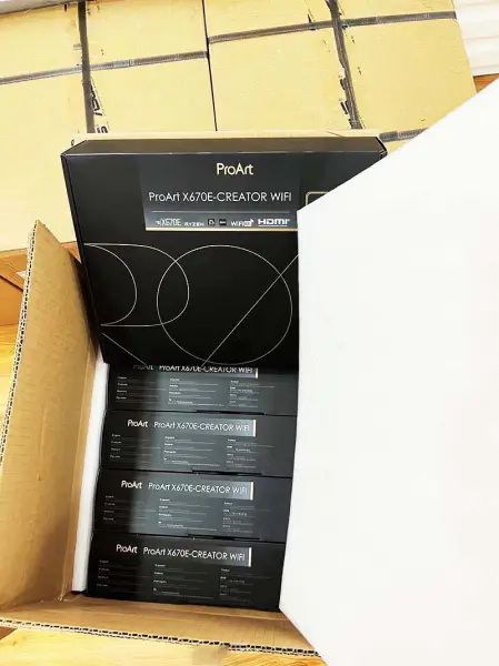 Proart X670e-creator Wifi Sockel Am5 Motherboard für 7000 Serie Desktop Prozessoren