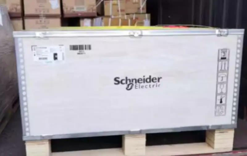 Schneider ATV71HC28N4 Wechselrichter